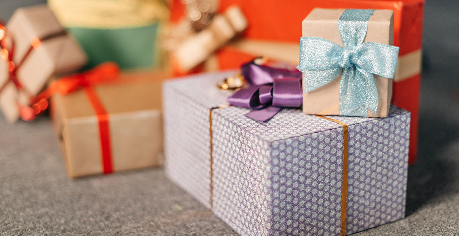 Чому не варто під Новий рік згадувати про дітей в інтернатах та купувати їм подарунки