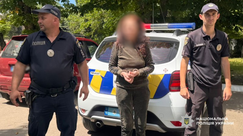 На Одещині доглядальниця під час конфлікту обпекла 84-річну підопічну праскою – їй загрожує в’язниця