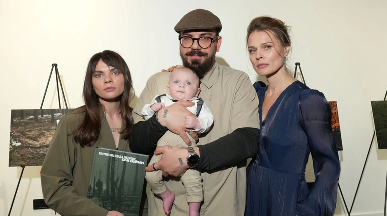 Нову фотокнигу Ліберових Очі війни представили на книжковому ярмарку в Лондоні