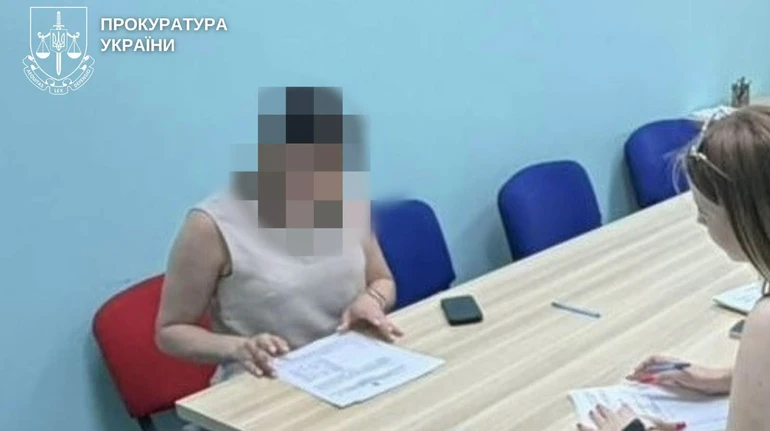 У Києві посадовицю підозрюють у переплаті майже 700 тисяч гривень на обладнанні для шкіл