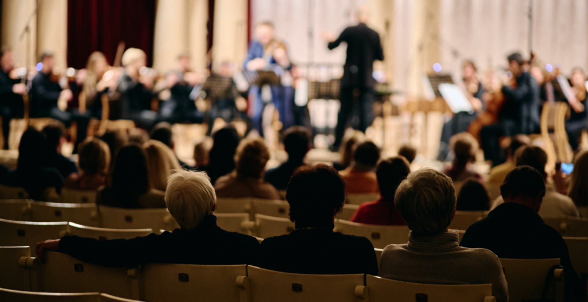 Маріупольська камерна філармонія відкрила сезон у Києві – оркестрантам аплодували стоячи