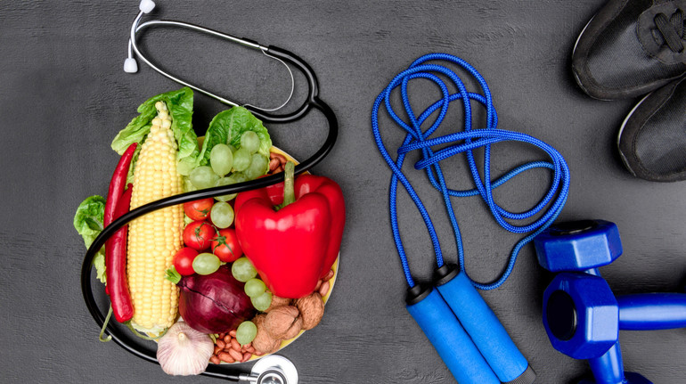 Поєднання невеликих змін у харчуванні, фізичній активності та сні може продовжити життя – вчені