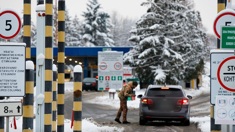 Чи може військовий після повернення з полону вільно перетинати кордон: пояснили в ДПСУ