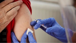 Фундаментальне зрушення: вчені випробували вакцину, яка може знижувати ризик рецидиву меланоми