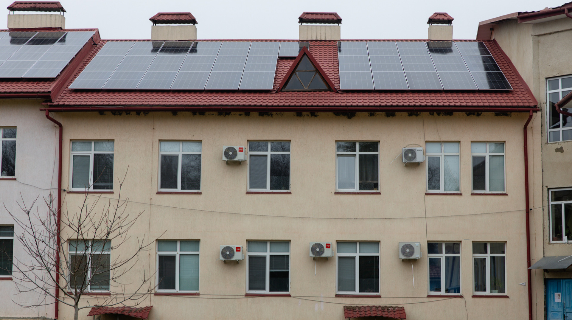 Війна, блекаути і лікарі, які не здаються: як СЕС змінюють медицину