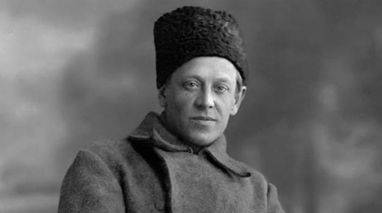 З Канади везуть посмертну маску та друкарську машинку Симона Петлюри