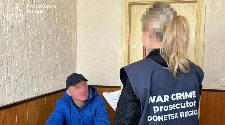 На Донеччині російський військовий два місяці ґвалтував місцеву жінку: його взяли в полон і вручили підозру