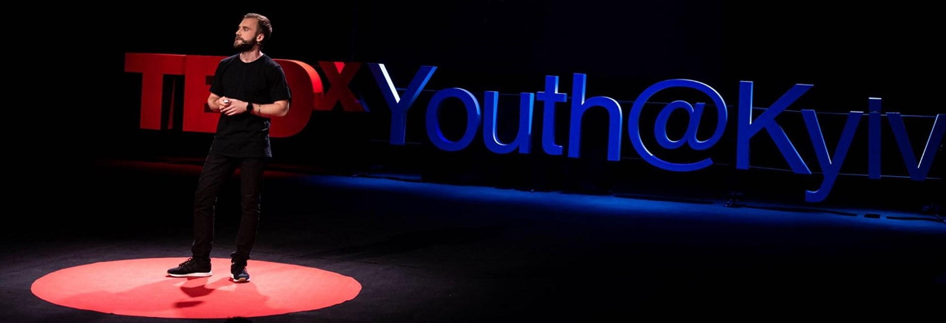 Не бійтесь не сподобатись, якщо хочете допомогти. 4 історії про tough love на TEDxKyiv