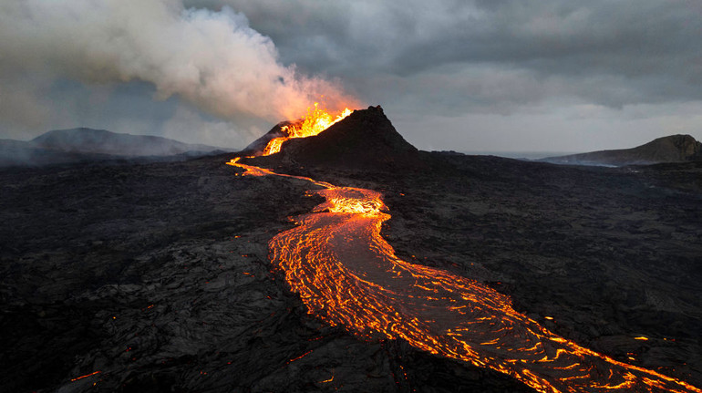 Мають єдине джерело: науковці з’ясували причину нетипової активності вулканів в Ісландії