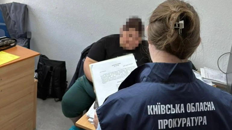 Смерть 2-річного хлопчика у Броварах: підозру отримала посадовиця служби у справах дітей