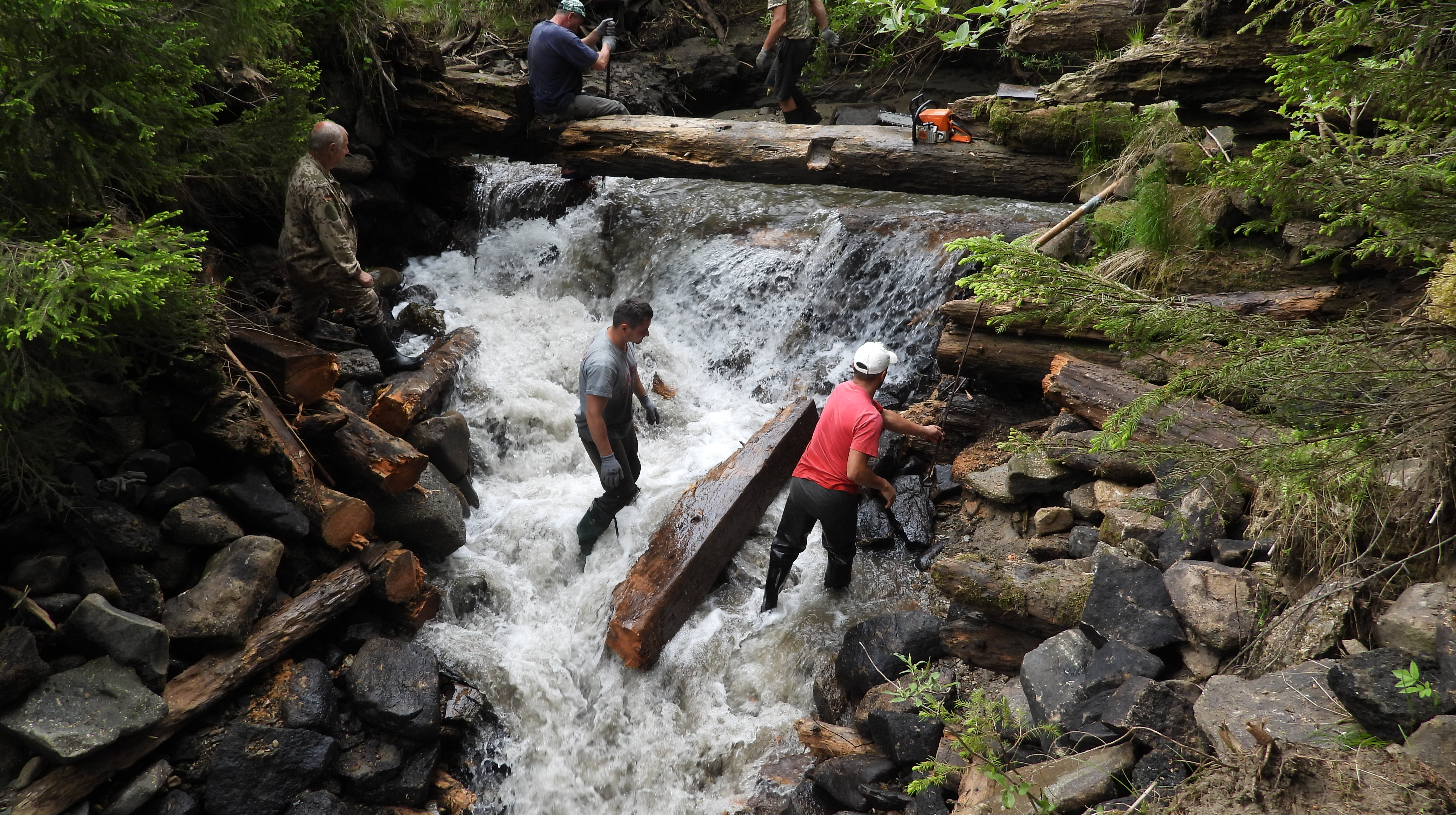 the channels of the Prut and Siret rivers will be cleared