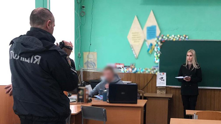 На Житомирщині повідомили про підозру вчителю, який побив школярів