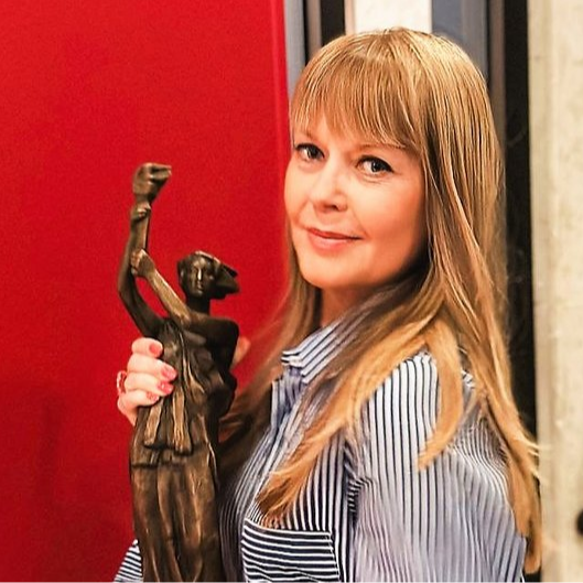 Юлія Манукян