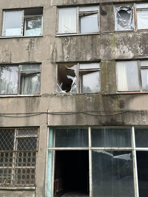 Наслідки руйнувань на території кіностудії.