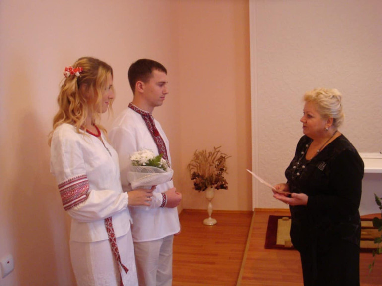 Весілля в українському строї