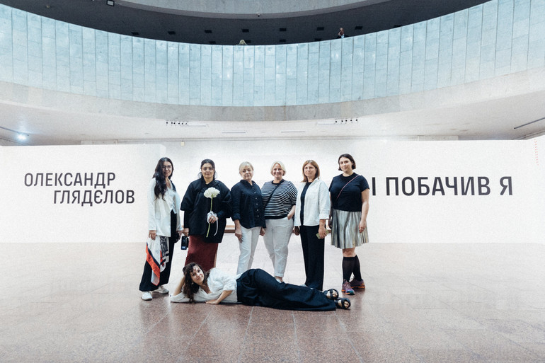 Команда в атріумі Українського дому