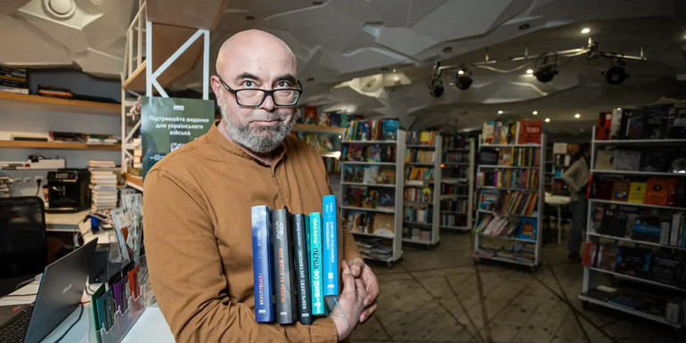 Українська історія, на його думку, надто часто дозволяла виживати без науки, без інституцій, без довгої відповідальності