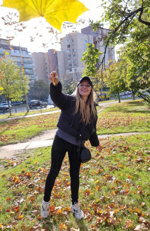 Альона під час прогулянки