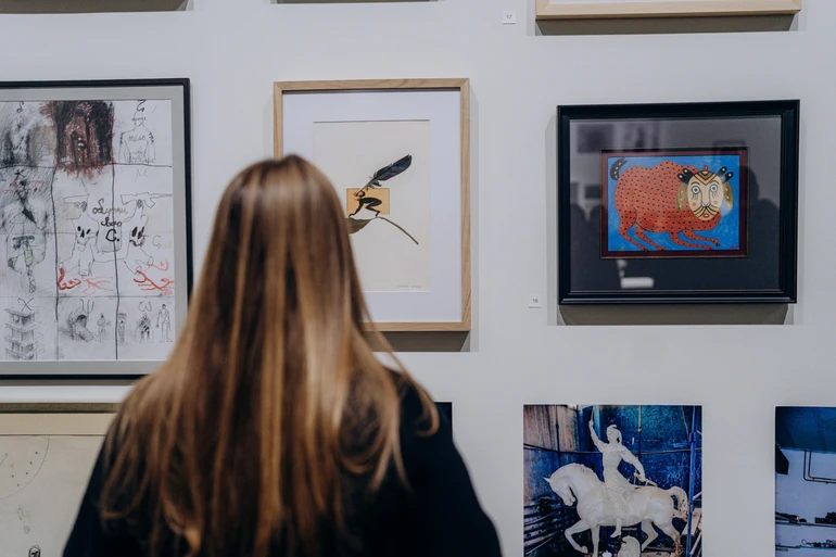 Колаж юрія Іздрика та малюнок Марії Примаченко.