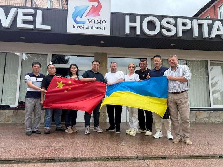 Операція тривала шість годин і пройшла успішно
