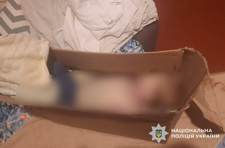За висновками поліції, бездіяльність матері та ненадання медичної допомоги призвело до смерті хлопчика
