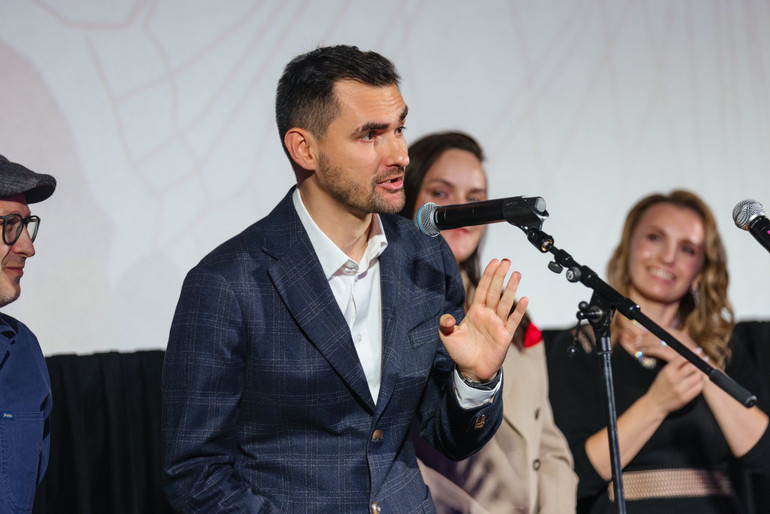 Павло Остірков оголошує промову під час церемонії нагородження