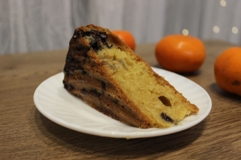 Можна пекти і менше, тоді колір тіста буде яскравіший.