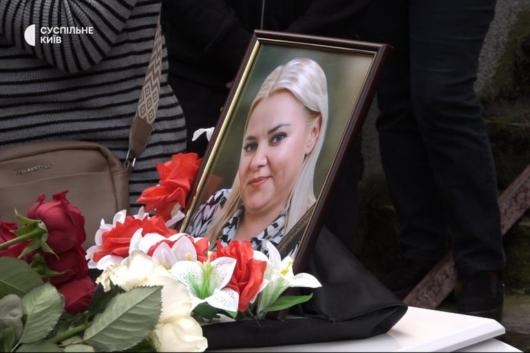 Світлану називають хорошою матір'ю, яка добре піклувалась про обох своїх доньок