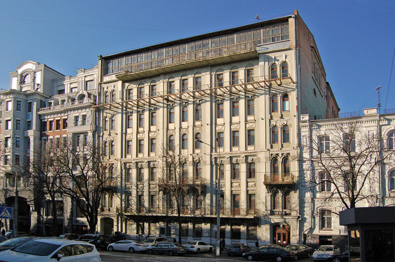 Готельно-офісний комплекс Прага