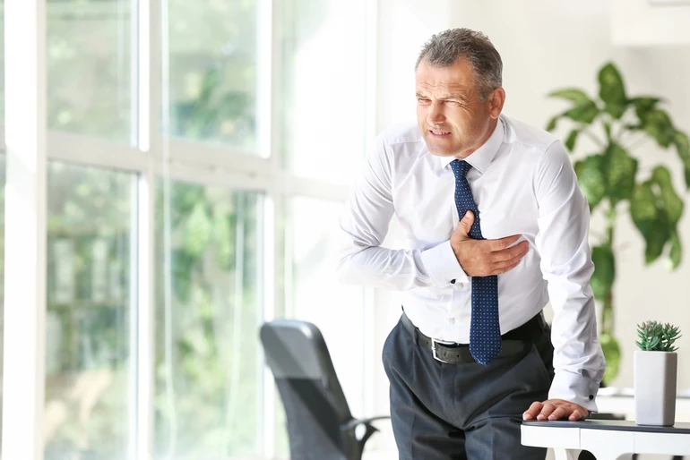 біль в серці