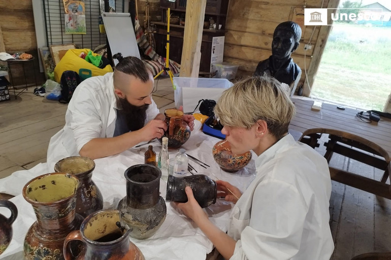 Відреставрували 27 предметів