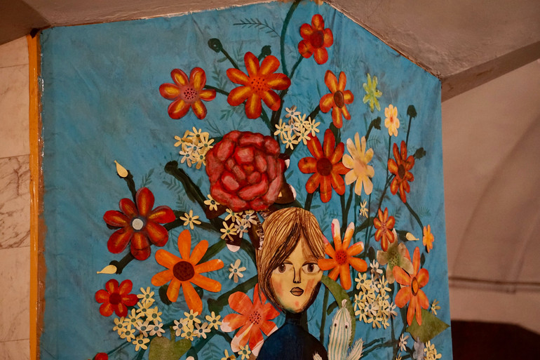 Розмальована стіна на станції метро Історичний музей