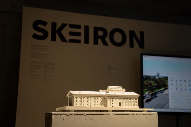 Макет Маріупольського драмтеатру