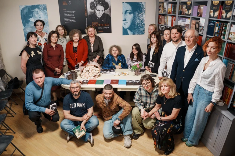 Учасники презентації книги Вітер з Марса Ліни Костенко