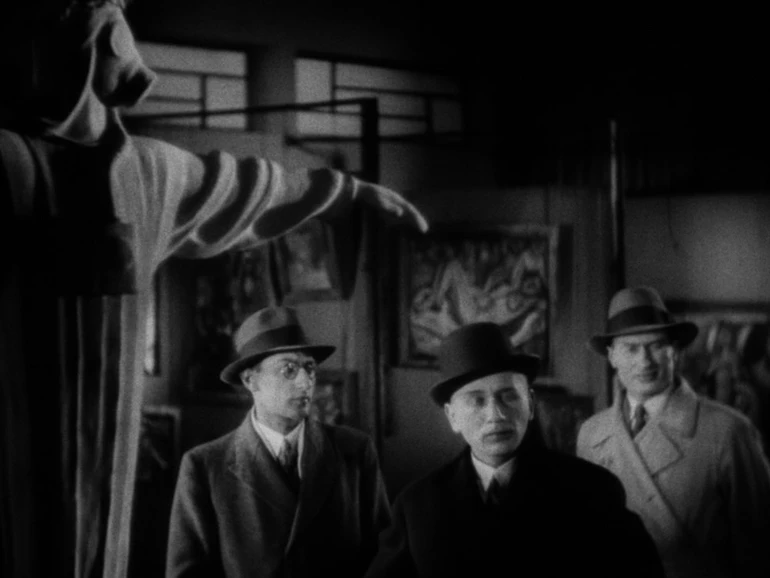 Кадр з фільму Кришталевий палац