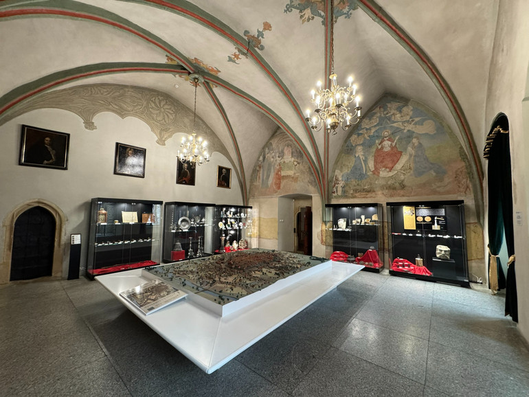 Музей розташований за адресою Rynek, 37 у Свідниці