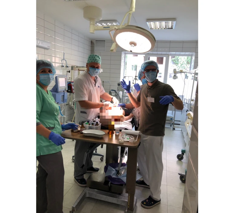 Андрій Гаас у дитячій лікарні