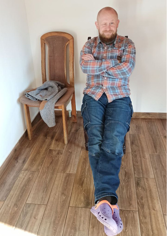 Спочатку заходить усмішка – потім Юра