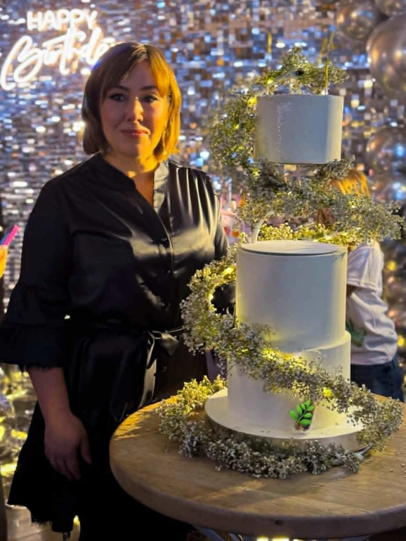 Попри любов до своєї справи, жінці зараз важко думати про її розвиток