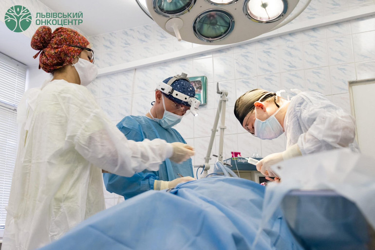 Operation 102-year-old patient