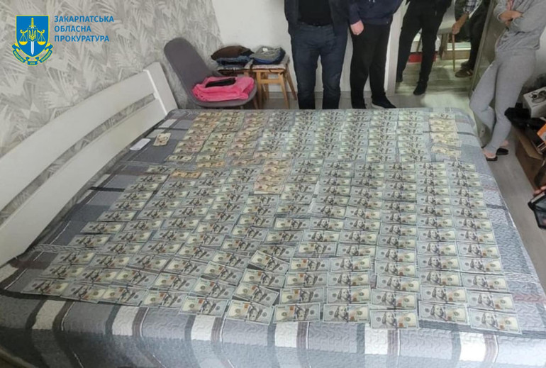 Вилучені кошти у керівництва вишу