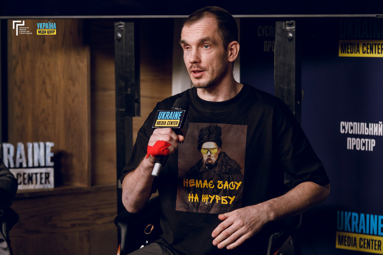 Трагедію людини можна показати по-різному