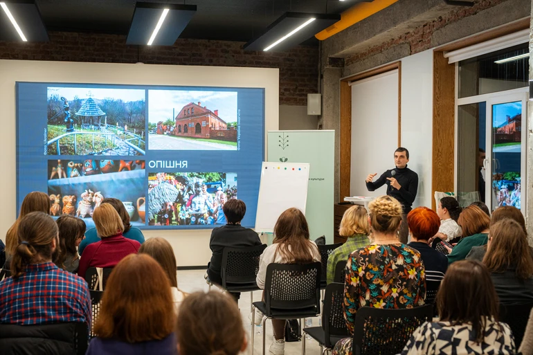 “Зав’язь. Воркшопи для дієвців культури”.