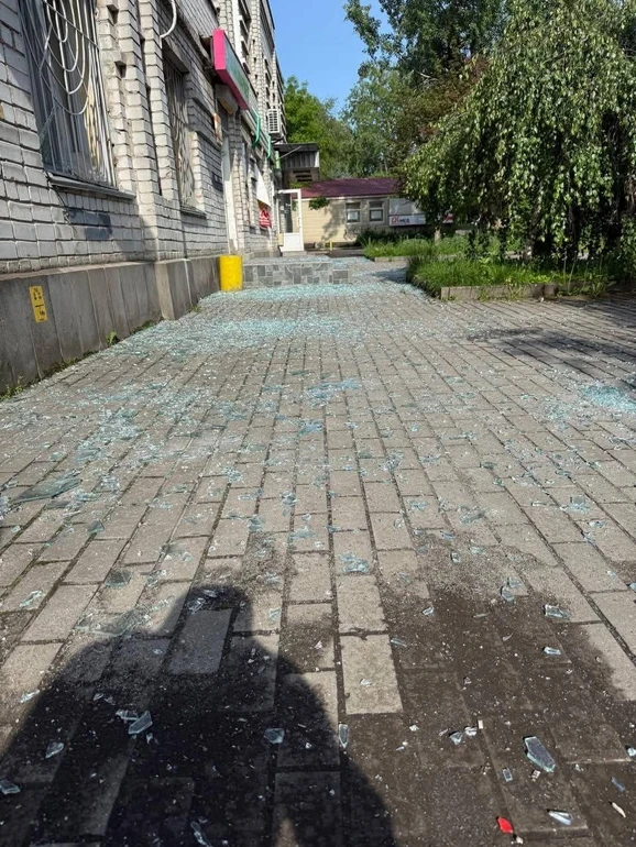 Пошкоження різного масштабу мають  інші три медзаклади з Луганщини
