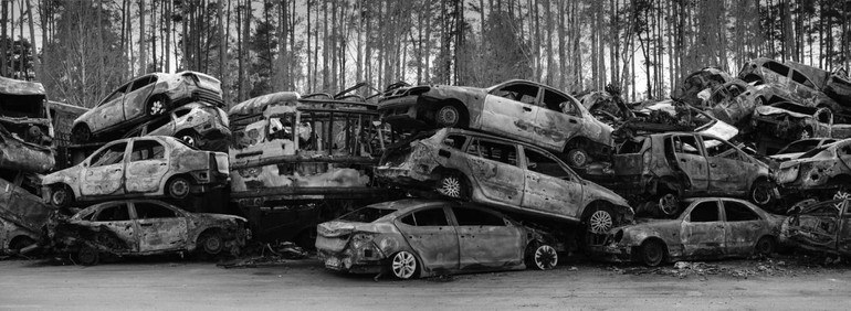 Автоцвинтар. Ірпінь.Квітень 2022 року