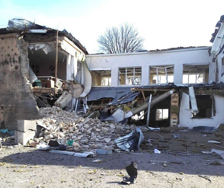 Зруйнована росіянами школа у Березнегуватому