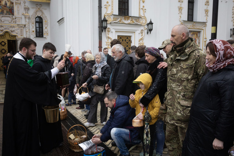 Великдень в Україні в Києво-Печерській лаврі