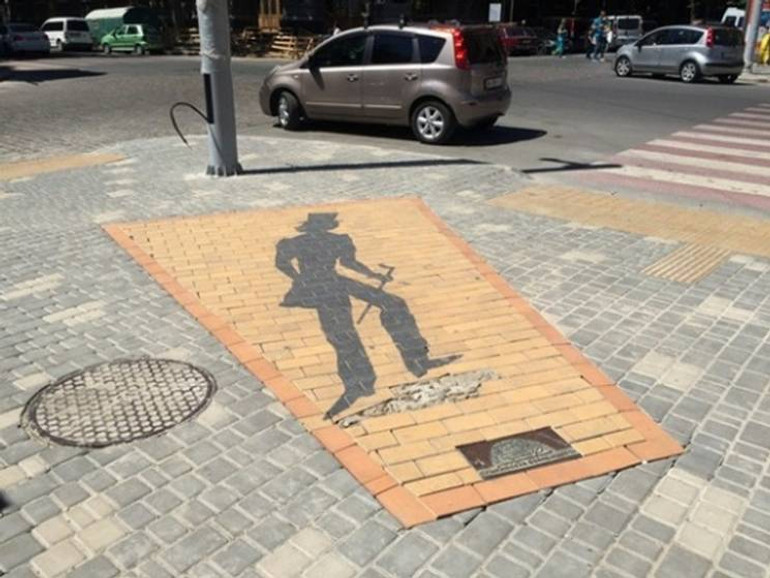 Як виглядала артінсталяція Тінь Пушкіна