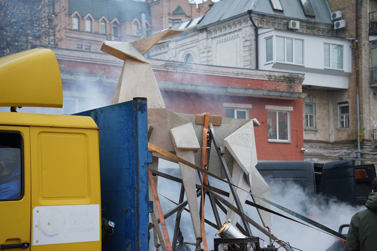 Скульптура Оленя