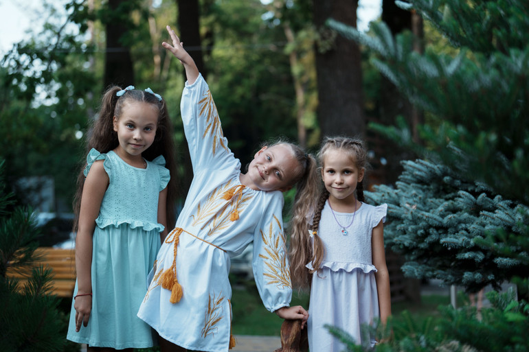 Навіть зараз багатьом треба пояснювати, що діти – не щось маленьке, що крутиться під ногами